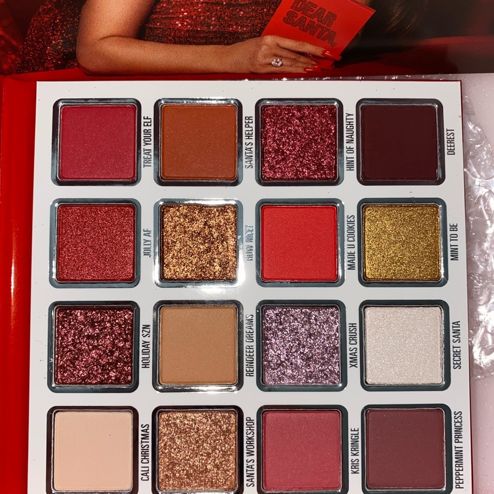 Kylie cosmetics holiday palette